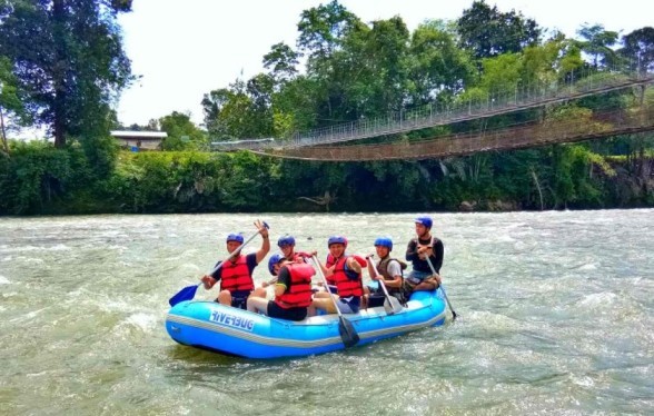 KIULU Water Rafting